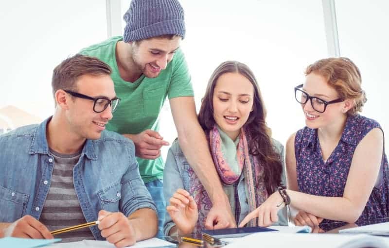 ما هو تخصص العلوم الانسانية وأين تتم دراسته في امريكا؟