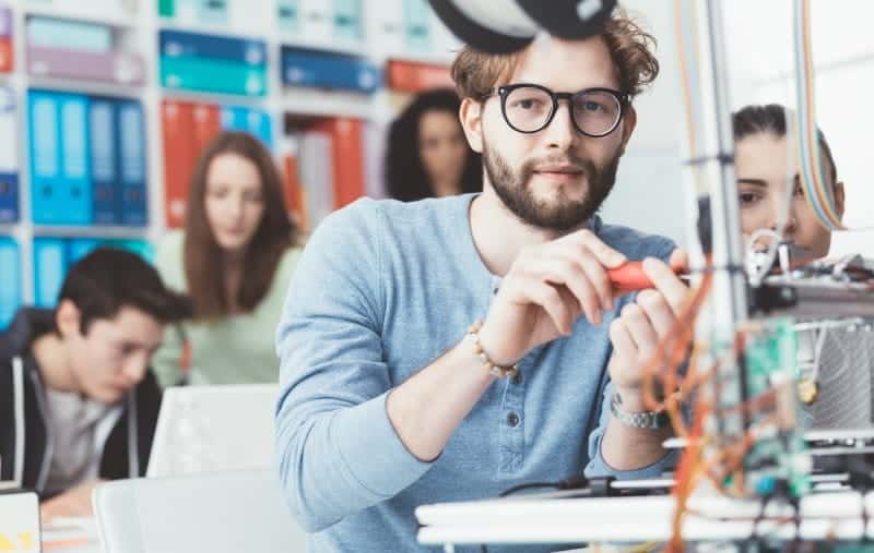 كل ما تحتاج معرفته عن دراسة الهندسة في الولايات المتحدة