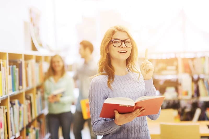 الدراسة في الخارج بالإنجليزي. تعرف عليها الان