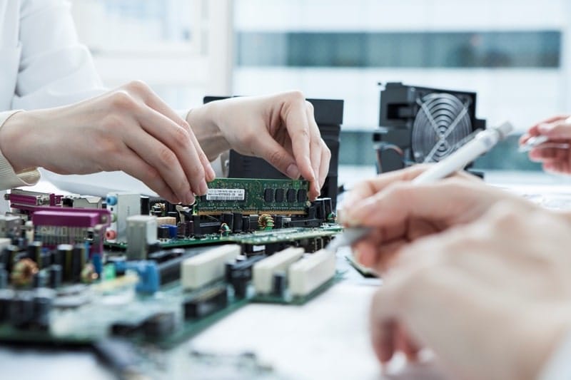 أبرز التخصصات التقنية في الجامعات البريطانية 