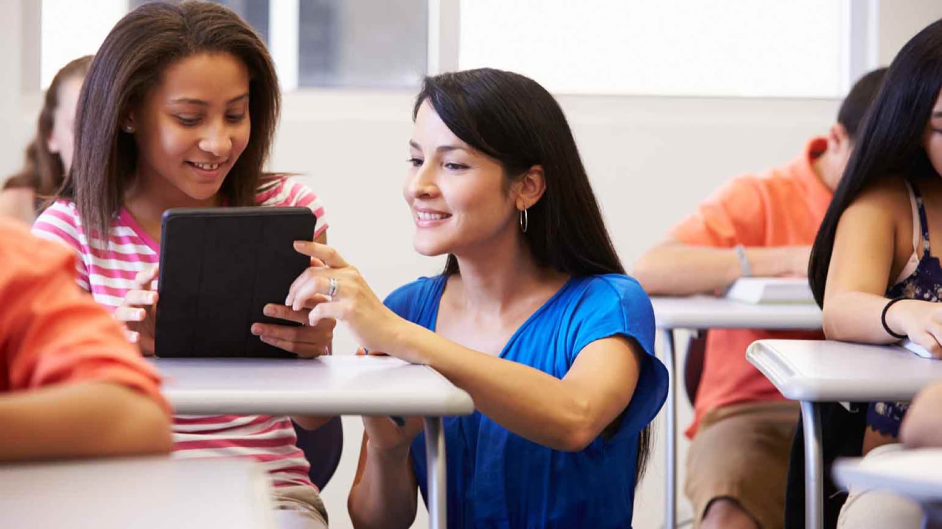 معلومات هامة عن تخصص تصميم الازياء