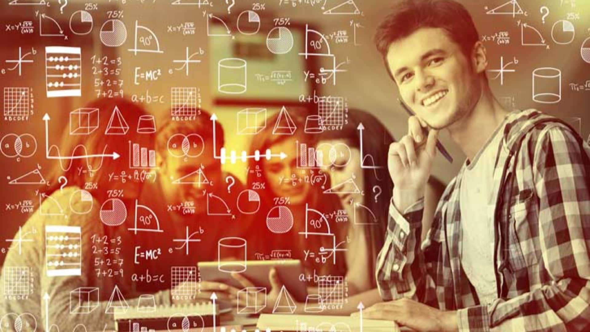 دراسة تخصص تحليل البيانات في الخارج