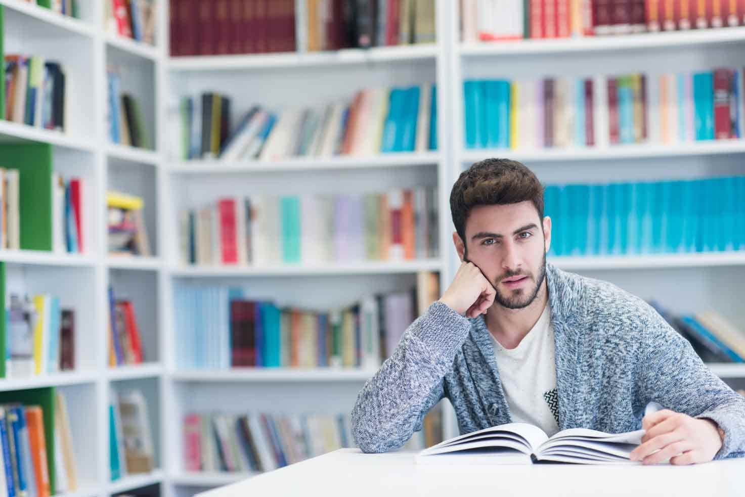 ماذا تعرف عن تخصص ادارة المكتبات والمعلومات؟